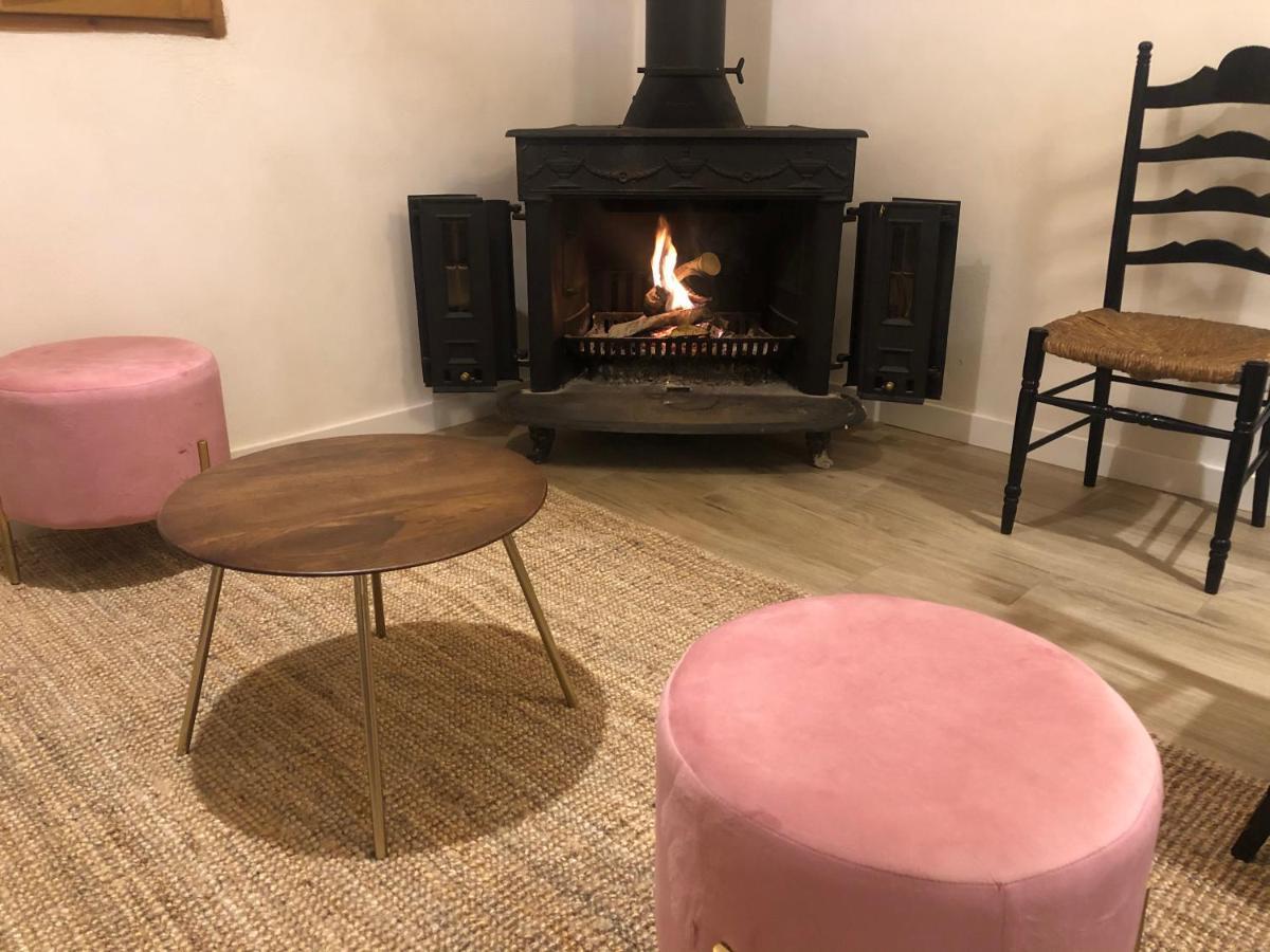 הוילה אבילס La Casita De El Montan מראה חיצוני תמונה